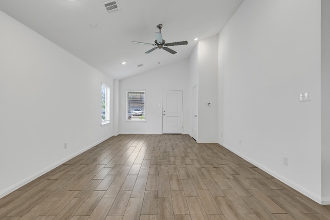 Foto del edificio - 8043 Cypress Bonsai Dr