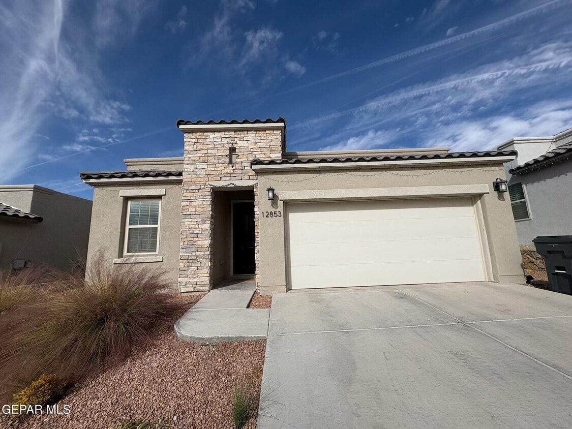 Foto principal - 12853 Clevedon St