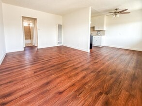 Building Photo - 2540 3rd Ave