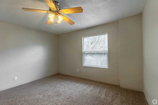 Building Photo - ReNew Midland