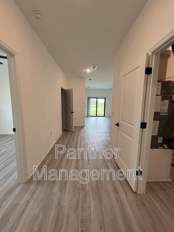 Building Photo - 1329 Diplomat Pkwy W