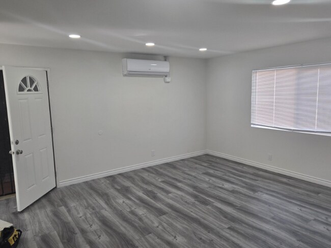 Building Photo - 14906 Lemoli Ave