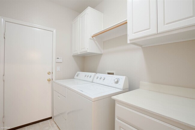 Building Photo - 3 br, 2 bath House - 31236 Firestone Street