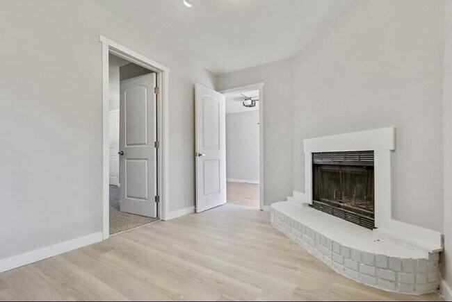 Foto del edificio - 1382 Bennett Rd