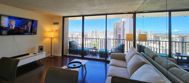 Photo - 411 Hobron Ln (Honolulu, HI) Apartment