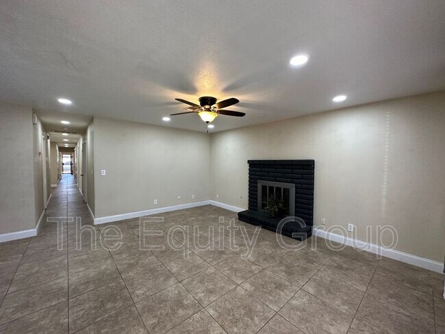 Building Photo - 2134 N Elm St