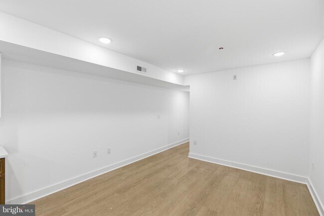 Foto del edificio - 863 N 43rd St