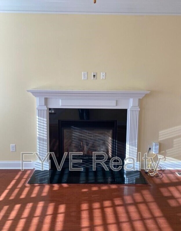 Foto del edificio - 4817 Horsestall Dr