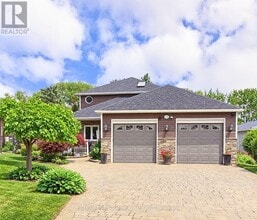 Building Photo - 44 Shirlea Blvd