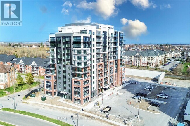 Photo du bâtiment - 55-455 Clarington Blvd