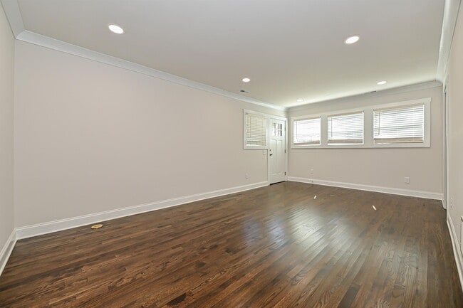 Foto del edificio - 3460 Washburn Ave