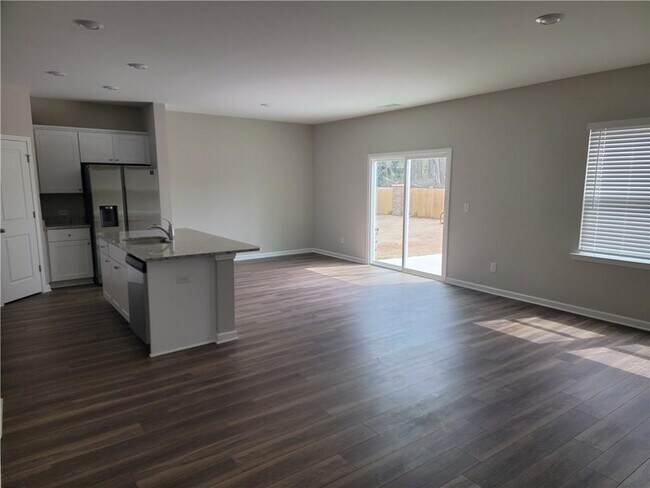Building Photo - 4217 Waxwing St