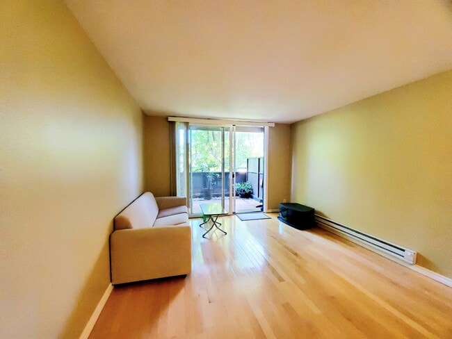 Building Photo - Lovely 1 bedroom at Shelter Creek