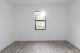 Building Photo - 8048 Sherwood Cir