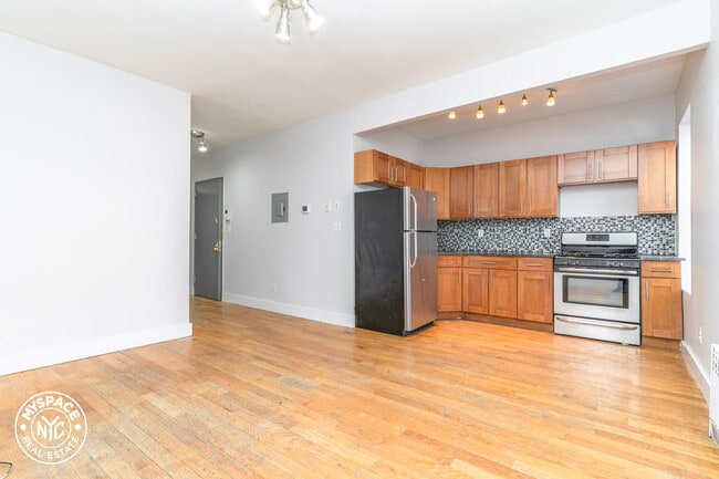 Foto del edificio - 354 Broadway