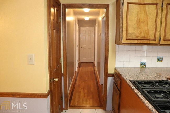 Building Photo - 9075 Hayes Dr