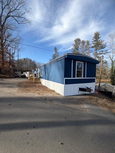 Building Photo - 1075 Sweeten Creek Rd