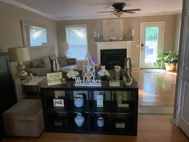 Foto del edificio - 3 Bedroom Single Family Home in Greensboro