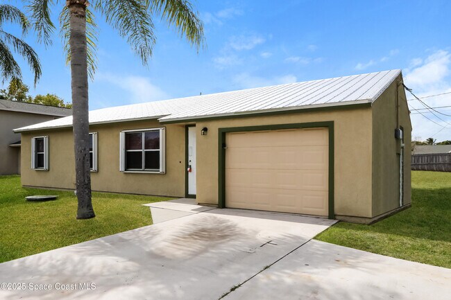 Foto del edificio - 2252 SE Berkshire Blvd