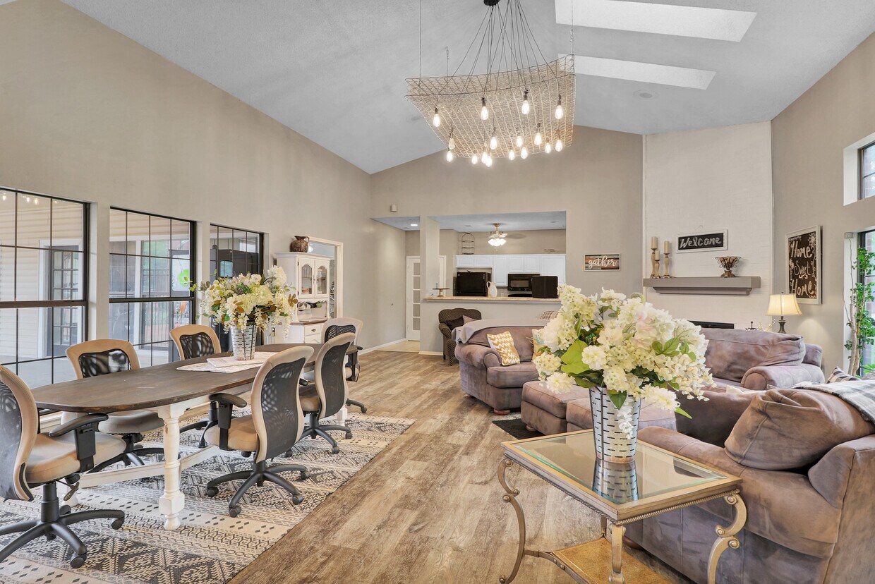 SilverWood Apartments Apartments 5100 Foxridge Dr Mission, KS