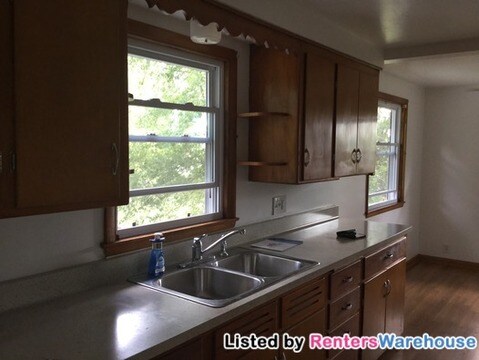 Building Photo - W165S7413 Bellview Dr