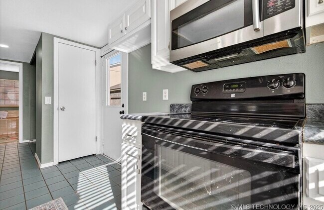 Foto del edificio - 420 N Cummings Ave