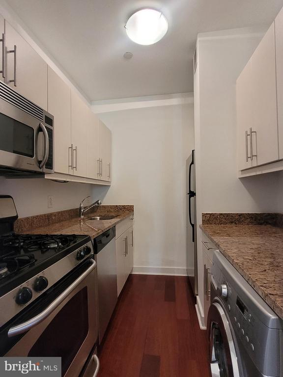 Foto del edificio - 219-29 S 18th St