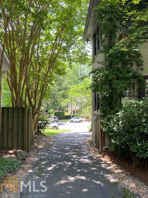 Foto del edificio - 1545 N Morningside Dr NE