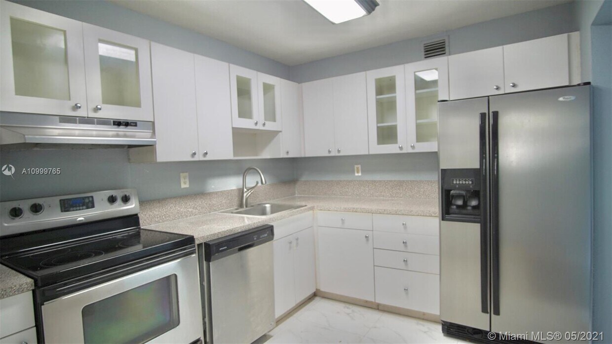 7430 Miami Lakes Dr Unit E210, Hialeah, FL 33014 Condo for Rent in