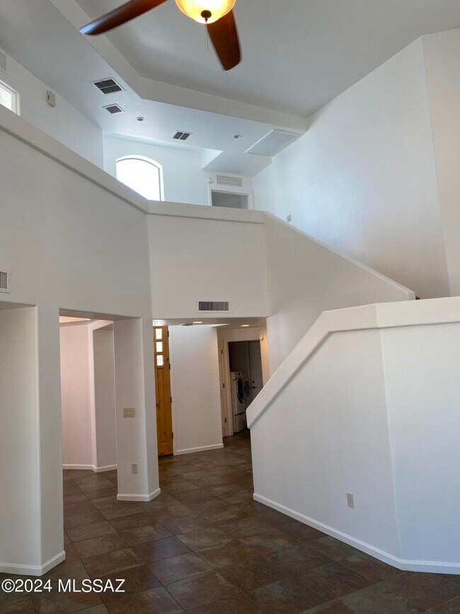 Foto del edificio - 653 N. Encanto Village Way