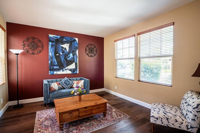 Foto del edificio - 820 Ben Ingram Ln