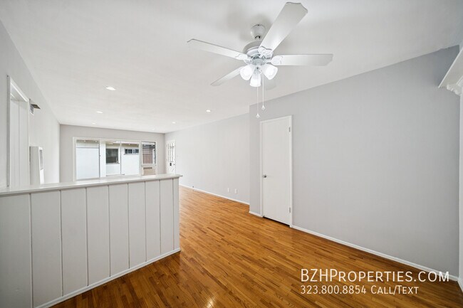 Foto del edificio - 5307 Vantage Ave