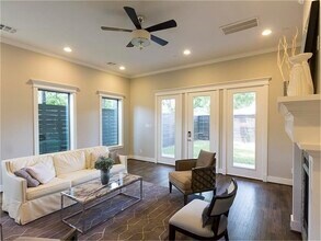 Building Photo - 1023 E 24th St