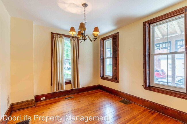 Building Photo - 3 br, 2 bath House - 118 Lacey Street