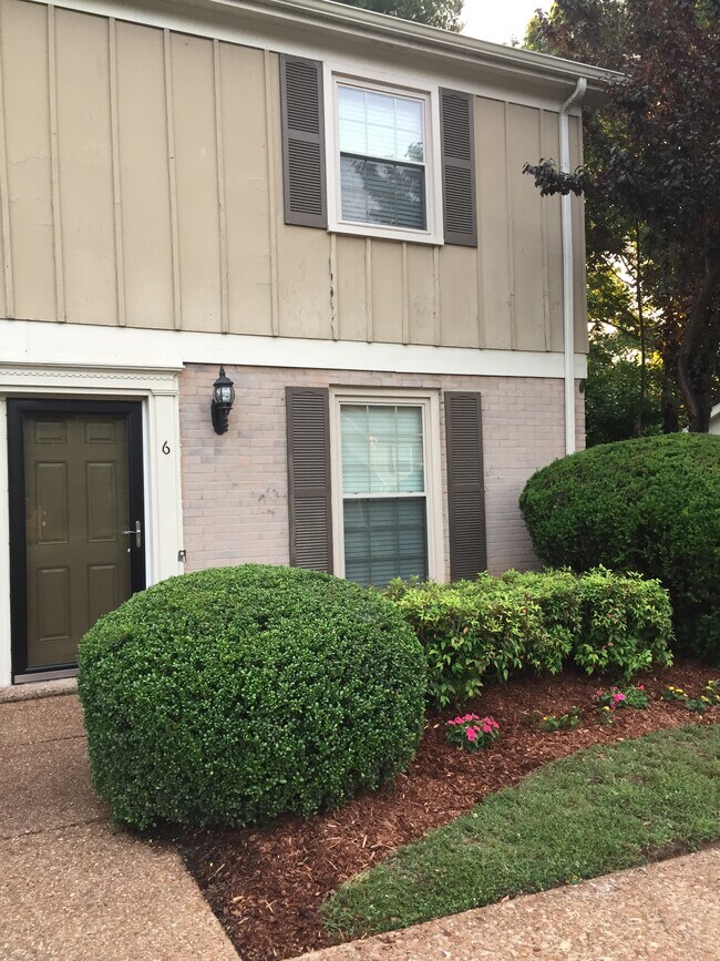 Building Photo - 1011 Murfreesboro Rd