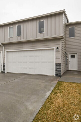 Building Photo - 6115 S Alki Pl