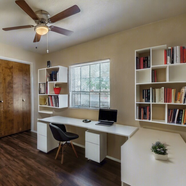 Building Photo - 205 Lux Dr