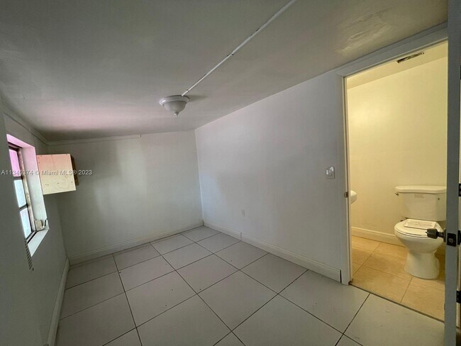 Foto del edificio - 633 NW 15th Ave