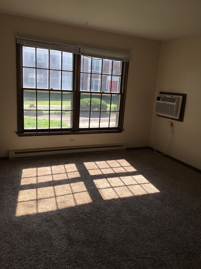 Building Photo - 1400 Nettie St