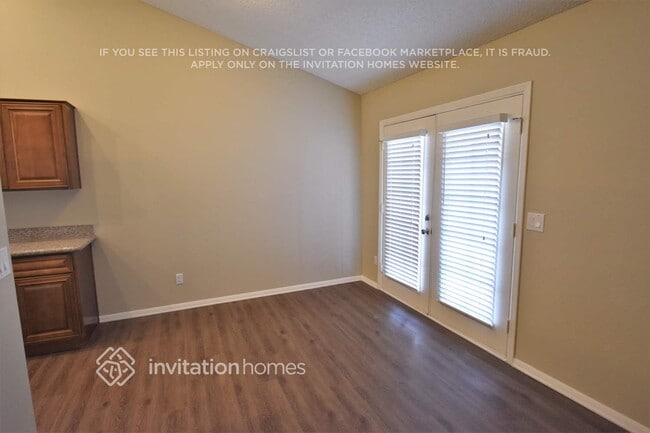 Foto del edificio - 652 E Calle Del Norte