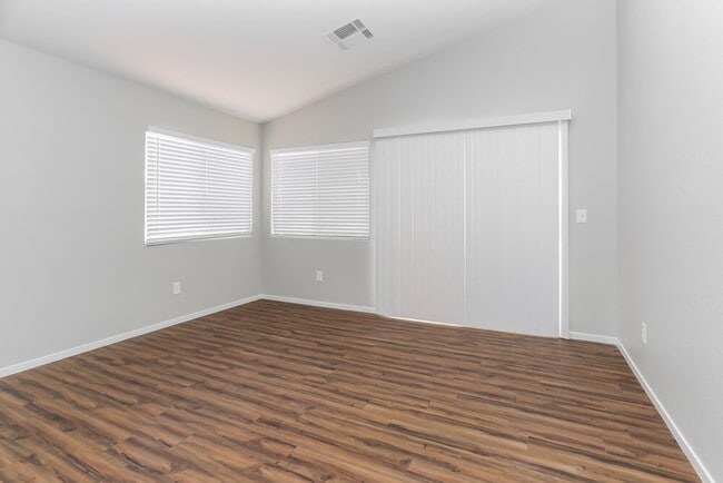 Building Photo - 3445 Golden Pedal St