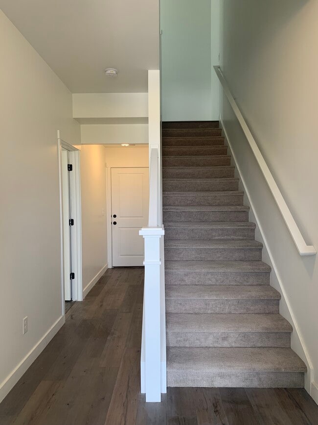 Entrada - 5403 W Big Sur Dr