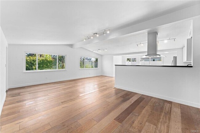 Building Photo - 1929 Arnold Avenue, Costa Mesa, CA 92627 -...