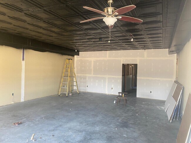 Building Photo - 203 St Louis Ave