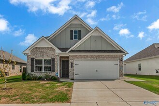 Building Photo - 29772 Logan Oaks Dr NW