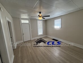 Building Photo - 2132 Blaine Ave