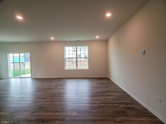 Foto del edificio - 3 br, 2 bath House - 6000 East 116th Avenue