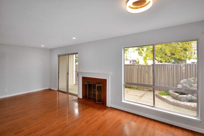 Building Photo - 3 bedroom in Foster City CA 94404