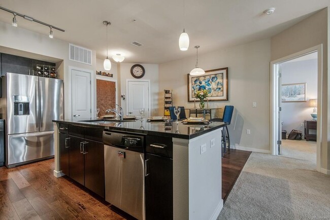 Building Photo - Gorgeous 1 Bedroom 2 Bath With Great Access to Rt 36