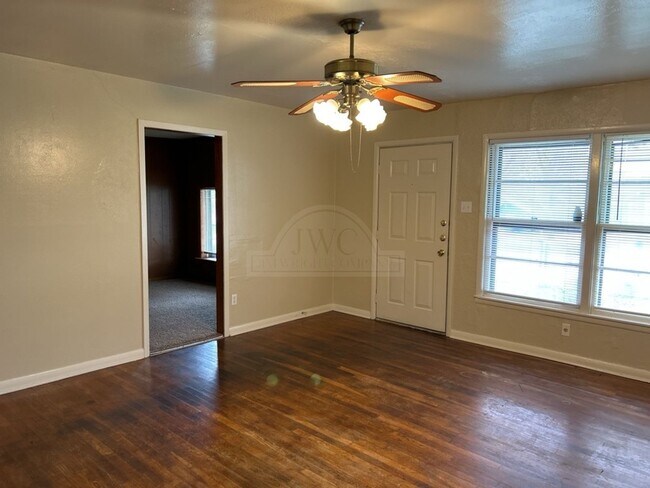 Foto del edificio - 408 Allen St